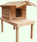 Outdoor Cat House Small Insulated Cedar House with Lounging Deck Free Shipping